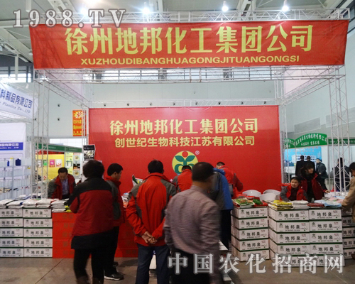 �ذ��ڽ��K�Ͼ�ֲ��չ�Дy�ֽ�(j��ng)�N(xi��o)�̹���(chu��ng)δ��(l��i)