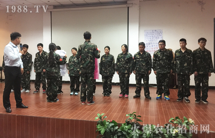 �����X����ͻ������