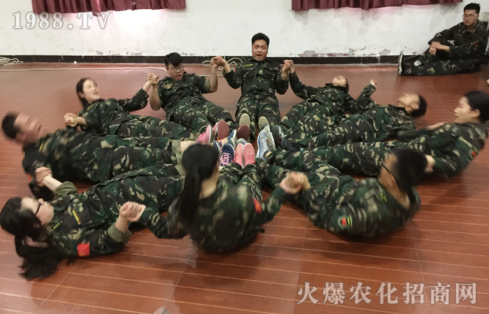 �����X����ͻ������