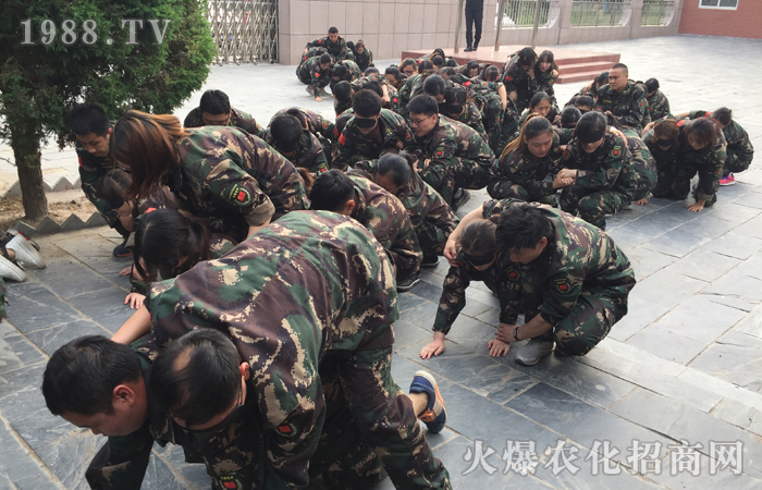 ȫ���Ը� ͻ������