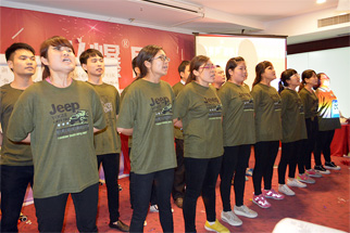 ʿ��չʾ-��Խ������׷��׿Խ