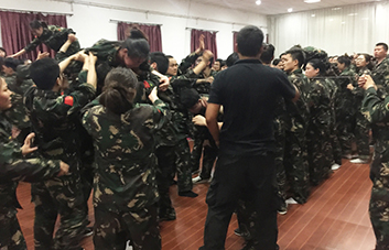 人生能有幾回搏，此時(shí)不搏何時(shí)搏！