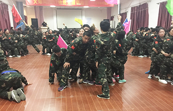 共同的夢(mèng)想讓火爆家人擁有承受一切的力量！