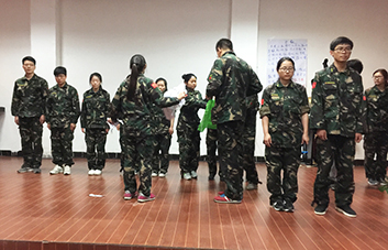 信守承諾，甘愿接受自己許下的懲罰諾言！