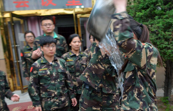 失敗并不可怕，可怕的是你失去面對(duì)失敗的勇氣！