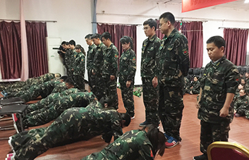 領(lǐng)導(dǎo)者是團(tuán)隊(duì)的核心，一言一行都是表率！