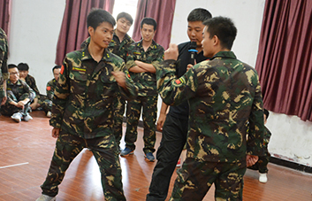 逆向思維能力，反應(yīng)速度，發(fā)展快速啟動(dòng)能力！